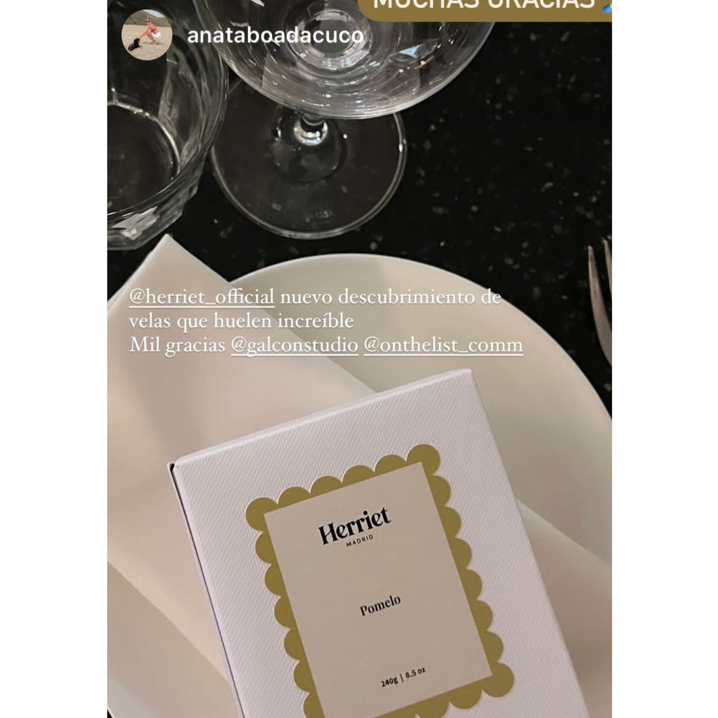 ana taboa con vela de pomelo de herriet encima de un plato